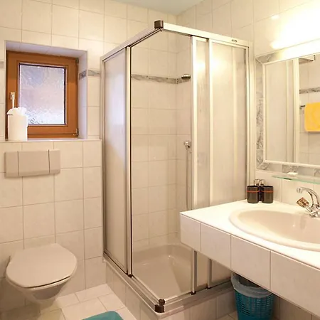 Tirol Apartman *