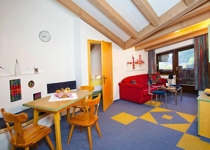 アパート Tirol *